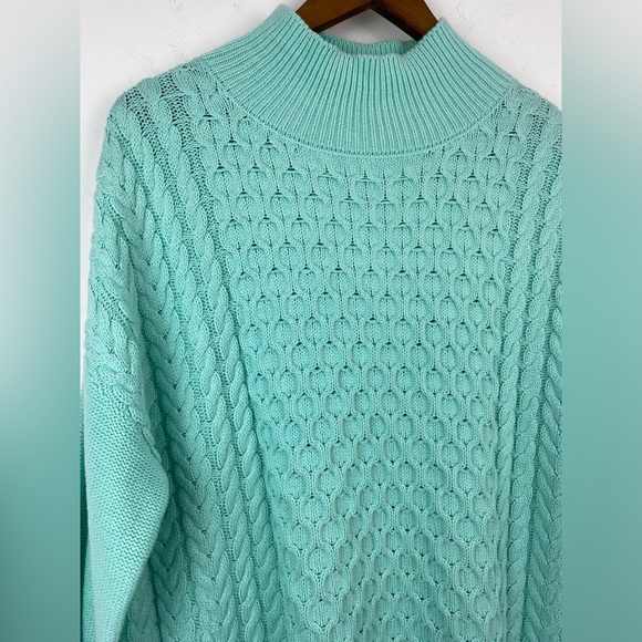 Crown & Ivy Sz Medium Women’s Mint Green Mock Neck Cable Knit Pullover Sweater - Picture 2 of 7